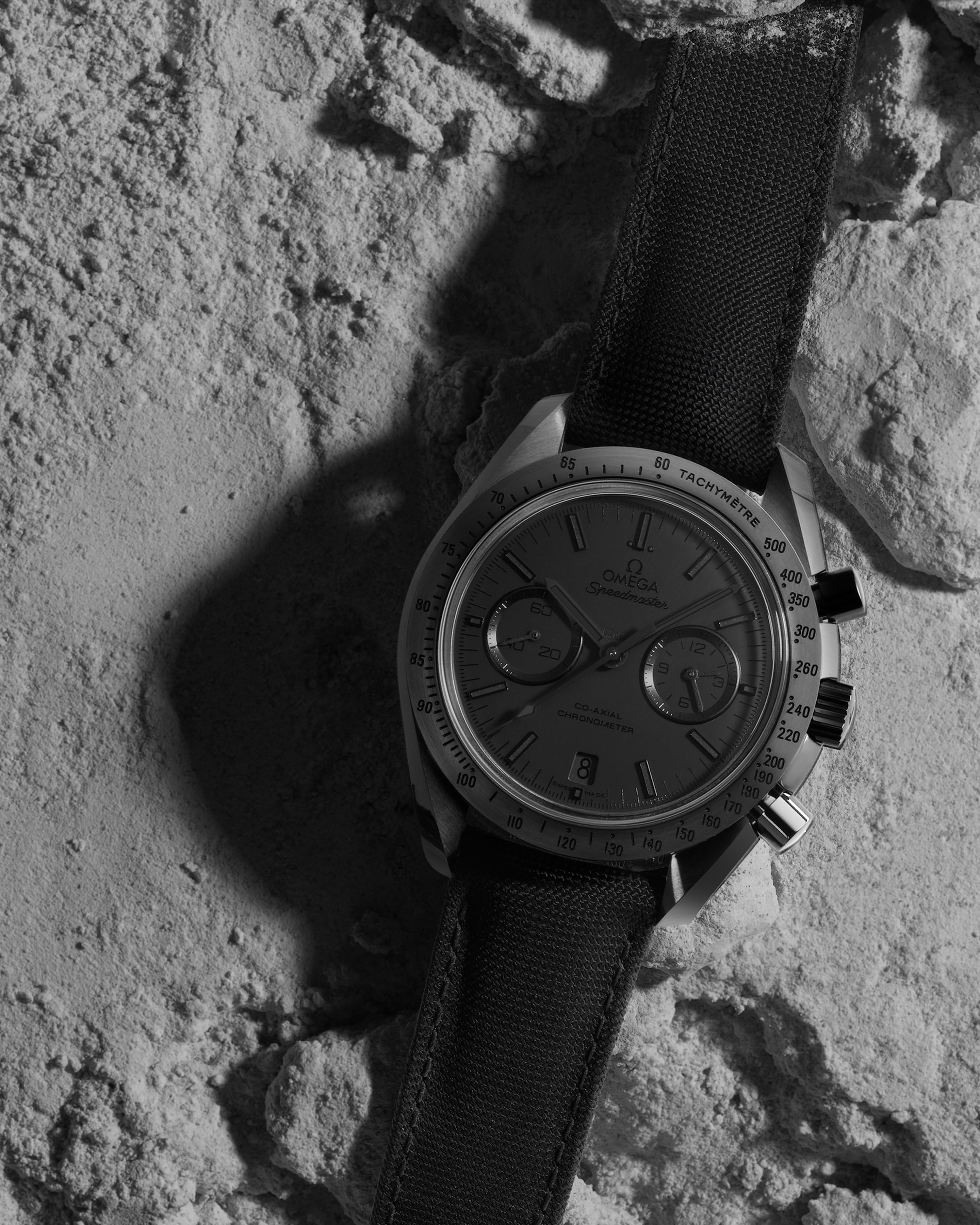 SPEEDMASTERDARK SIDE OF THE MOON-44.25 MM, BLACK CERAMIC ON COATED NYLON FABRIC STRAP