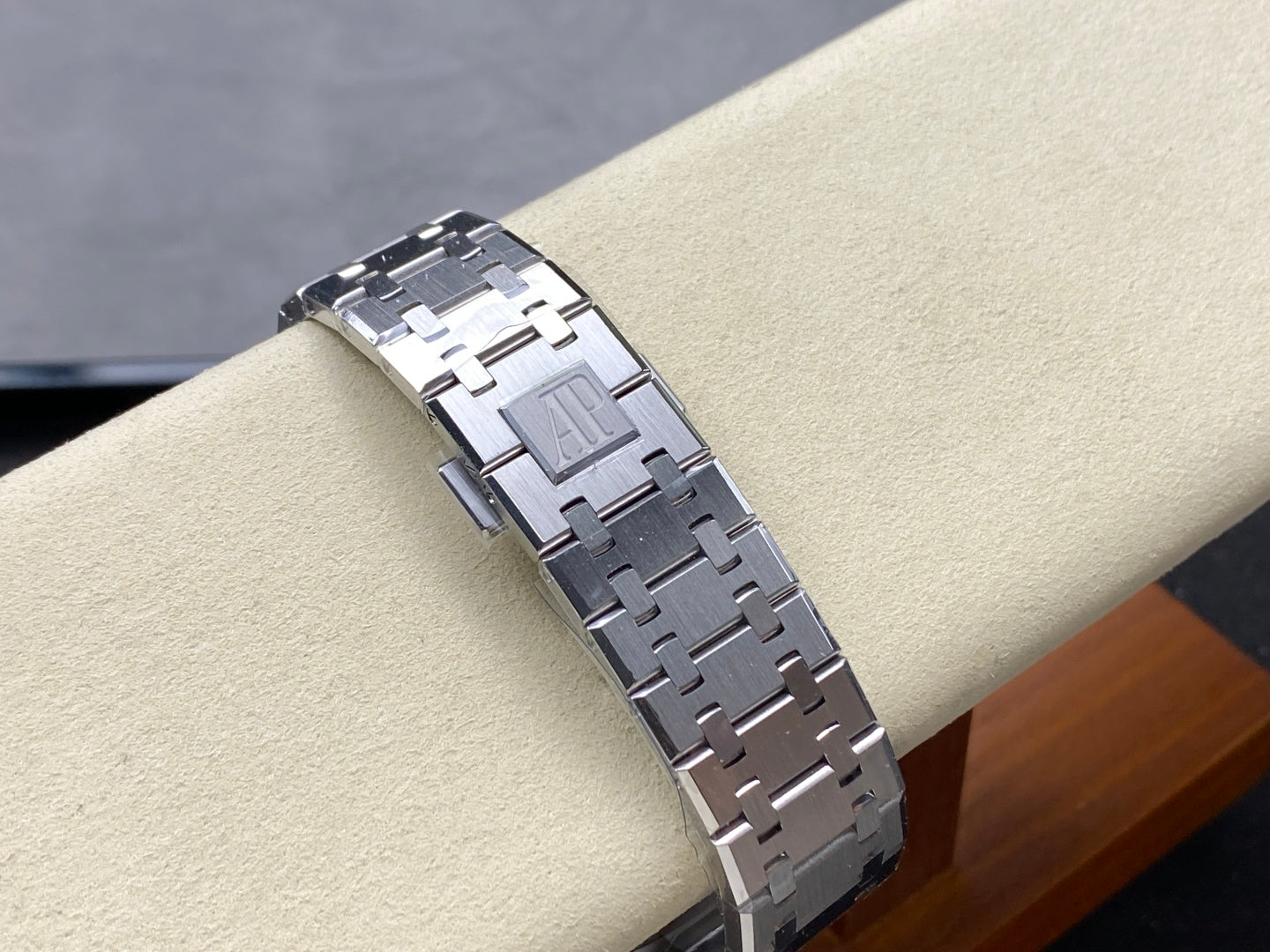 APS factory Audemars Piguet 26240 4401 integrated timing movement 41mm