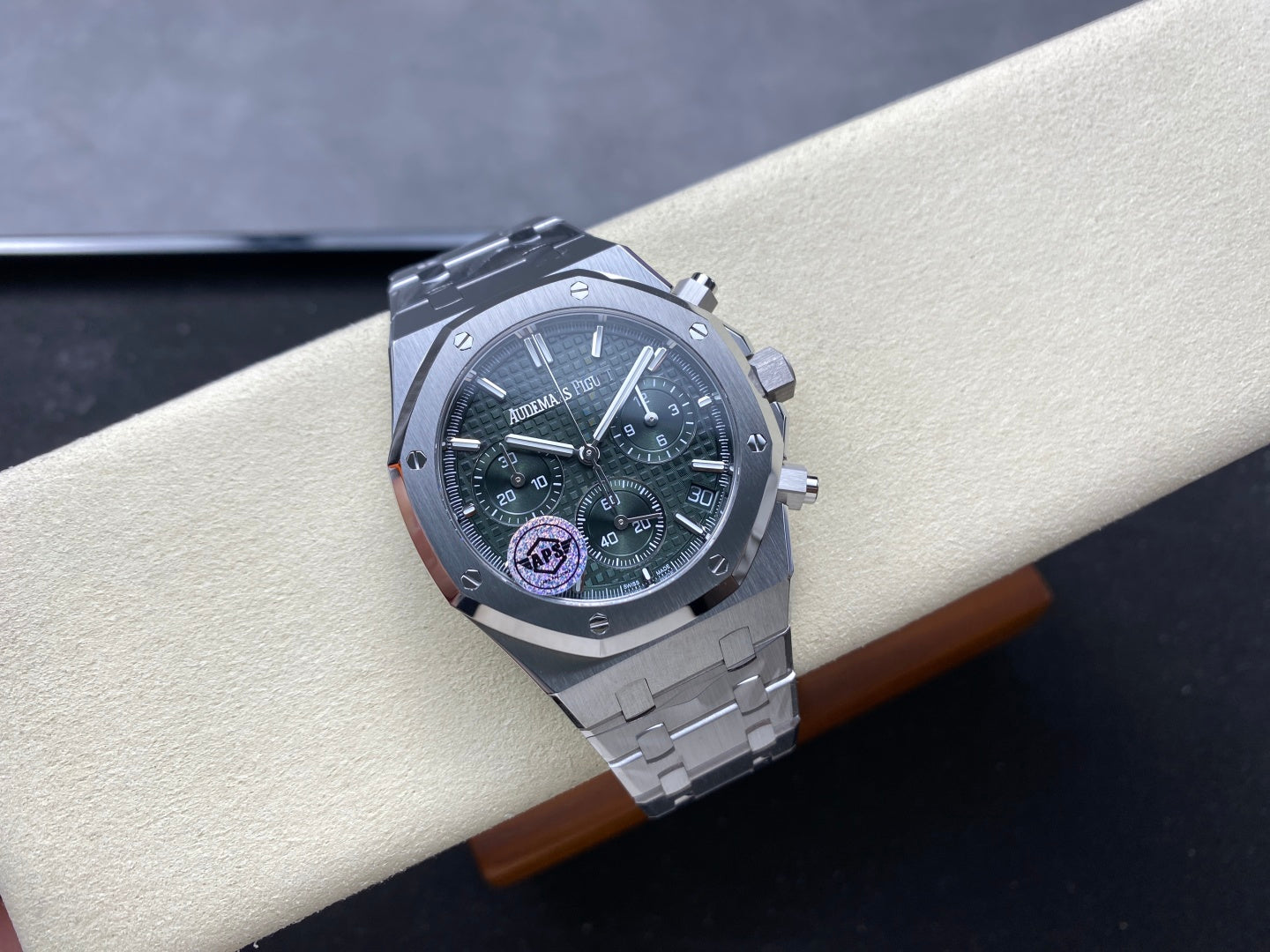APS factory Audemars Piguet 26240 4401 integrated timing movement 41mm