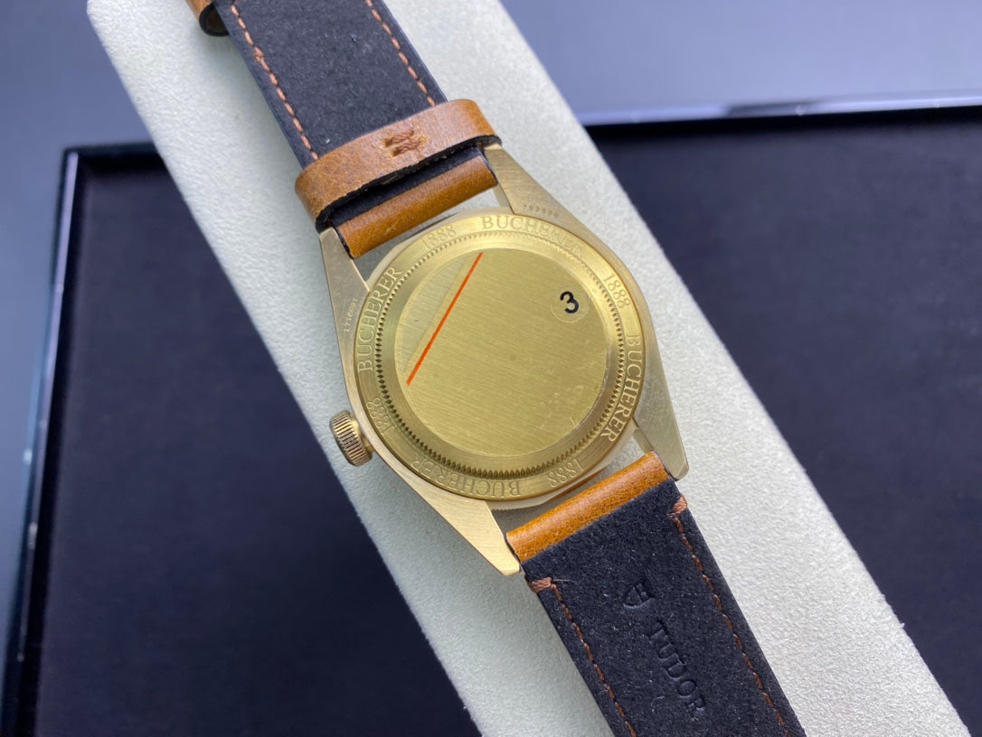 The ultimate version of the ZF factory’s Tudor small copper flower V2 has been shipped. The watch adopts the original 1:1 mold, not only focusing on details but also striving for excellence