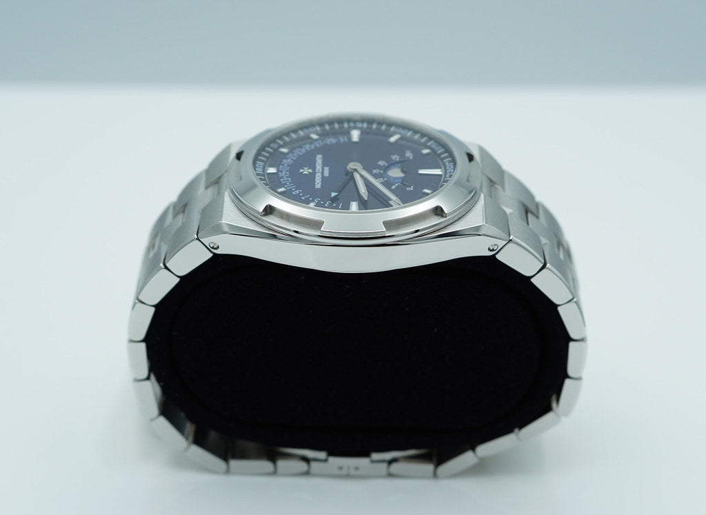 Vacheron CONSTANTIN OVERSEAS 4000V MOONPHASE RETROGRADE DATE BLUE DIAL