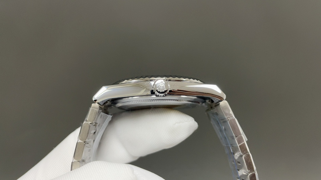 Replica Rolex Land‑Dweller