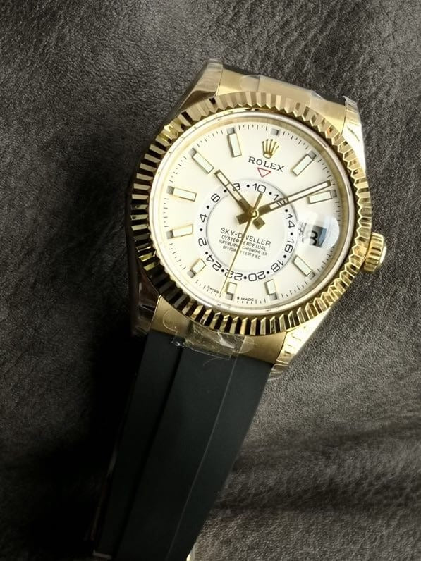 Rolex  Sky-dweller