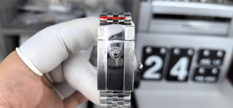 Rolex  Sky-dweller