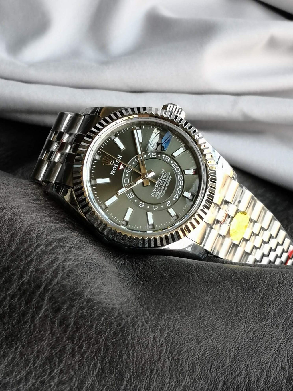 Rolex  Sky-dweller