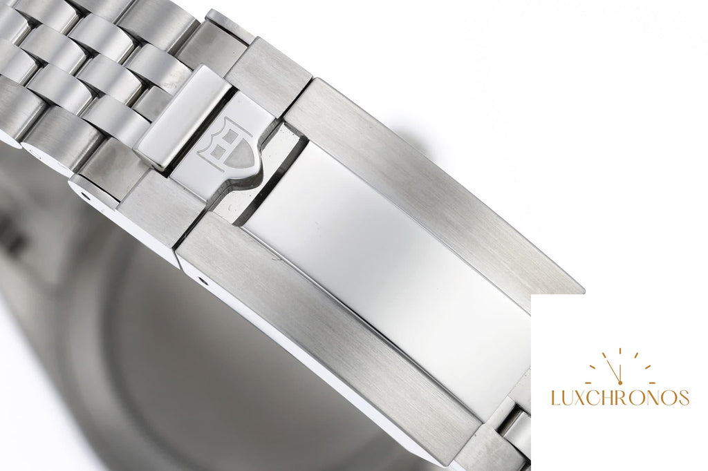 Tudor Black Bay