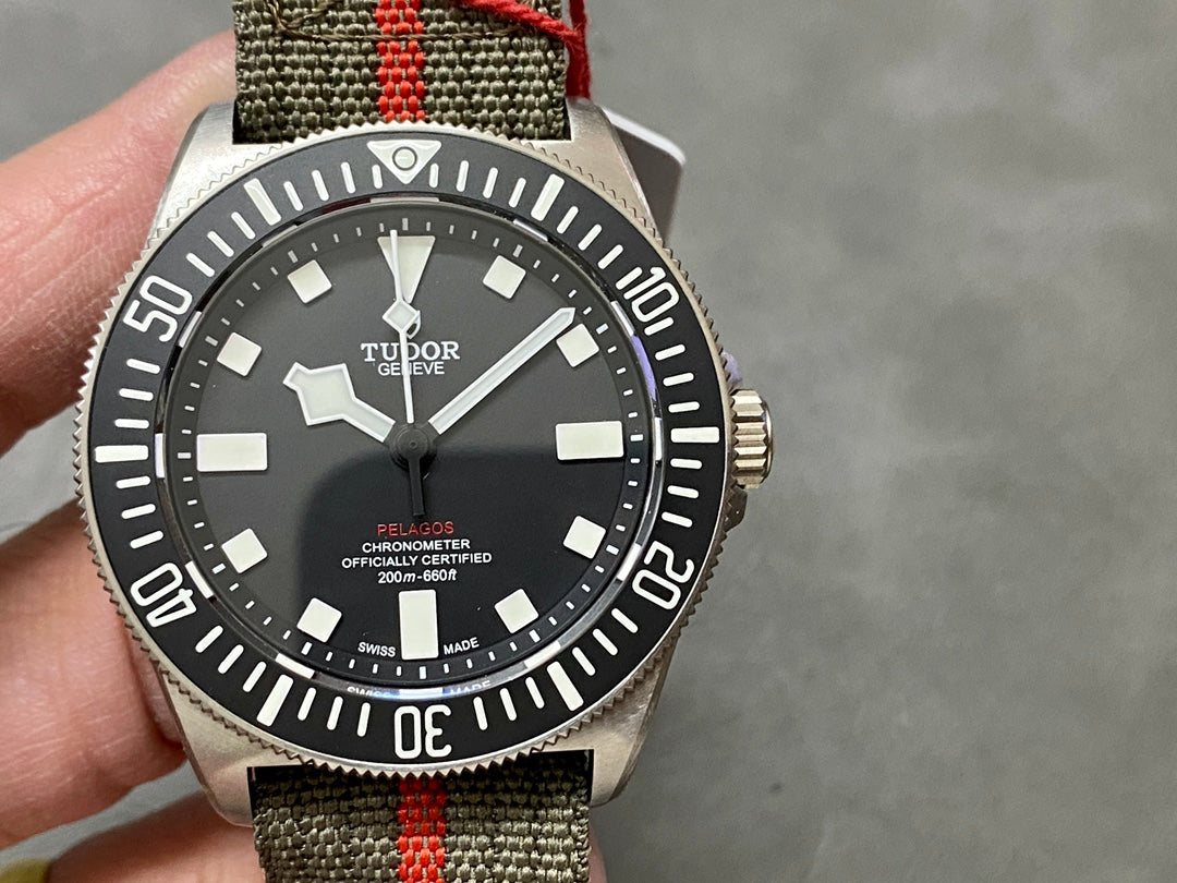 M+Factory, Tudor Leading Submarine FXD [M+factory] Features -42mm
