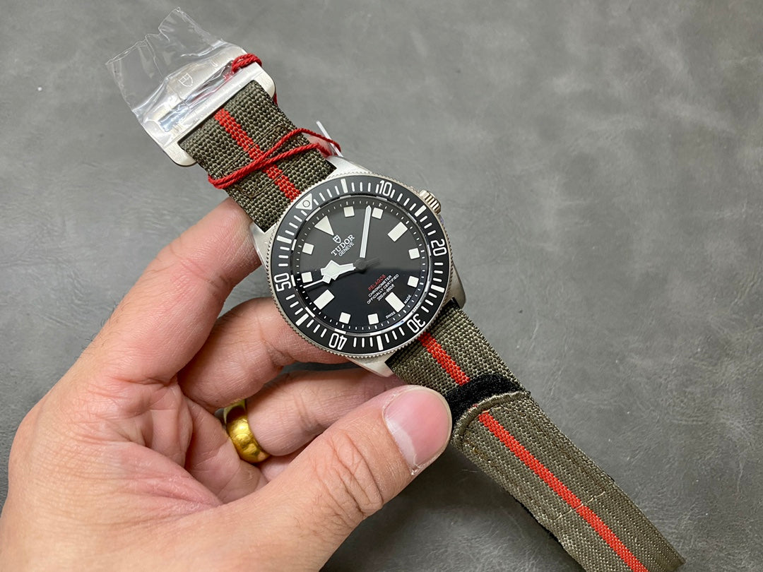 M+Factory, Tudor Leading Submarine FXD [M+factory] Features -42mm